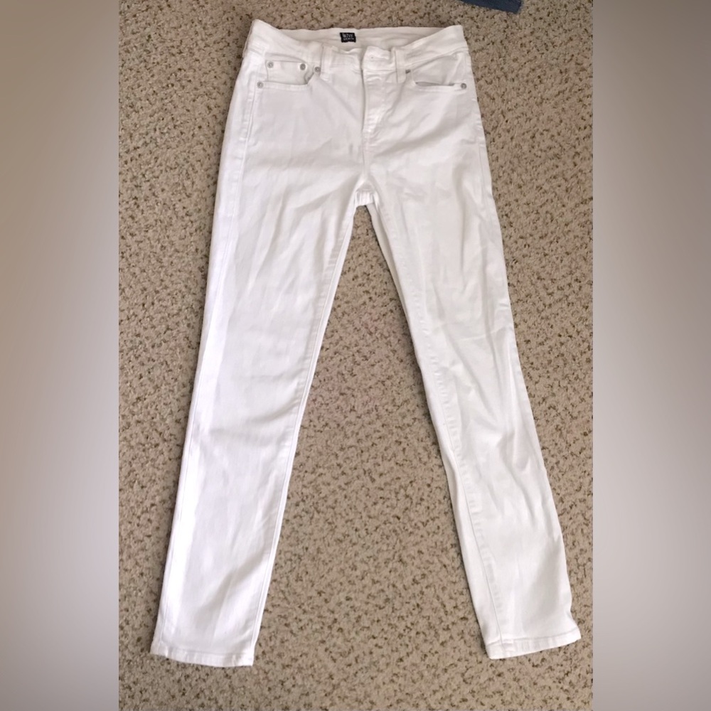 White GAP Denim jeans